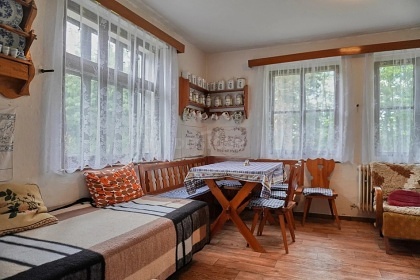 Chalupa u lesa - Kru�n� hory - hora Kl�novec