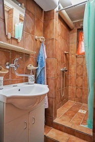 Chalupa u lesa - Kru�n� hory - hora Kl�novec