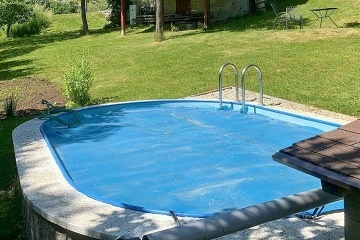 Chata terasa a baz�n - �esk� r�j a Krkono�e