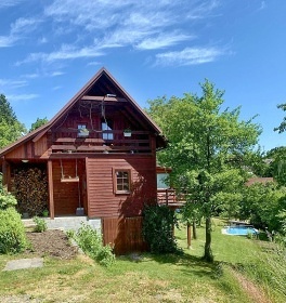 Chata terasa a baz�n - �esk� r�j a Krkono�e