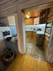 Wellness chalupa s kachlov�mi kamny - p�ehrada V�r