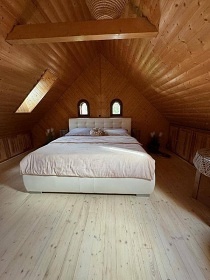 Wellness chalupa s kachlov�mi kamny - p�ehrada V�r