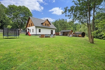 Wellness chalupa s baz�nem a kachlov�mi kamny