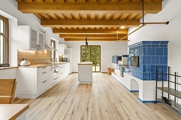 Wellness chalupa s baz�nem a kachlov�mi kamny