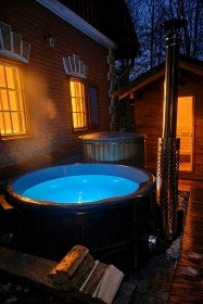 Wellness glamping v �dol� ���ky Ostru�n� - Su�ice