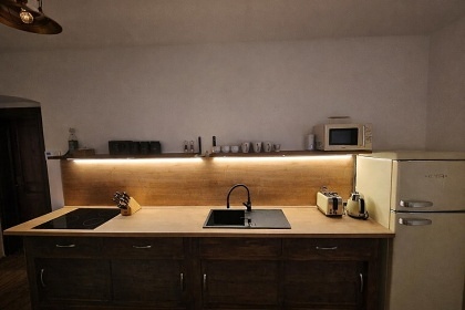 Wellness glamping v �dol� ���ky Ostru�n� - Su�ice