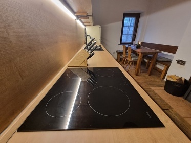 Wellness glamping v �dol� ���ky Ostru�n� - Su�ice