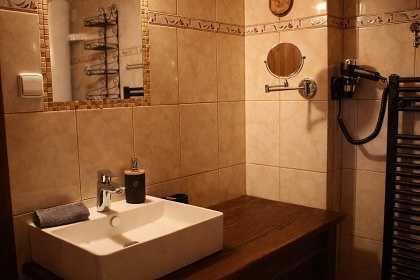 Wellness glamping v �dol� ���ky Ostru�n� - Su�ice