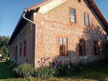 Wellness chalupa s baz�nem - v��ivka a koupac� sud