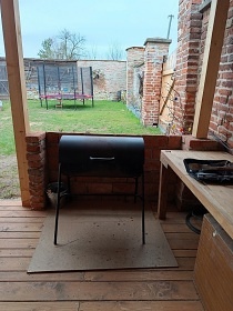 Wellness chalupa s baz�nem - v��ivka a koupac� sud