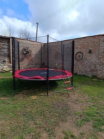 Wellness chalupa s baz�nem - v��ivka a koupac� sud