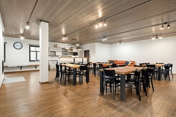 Wellness chalupa a vnit�n� baz�n - park Oslava