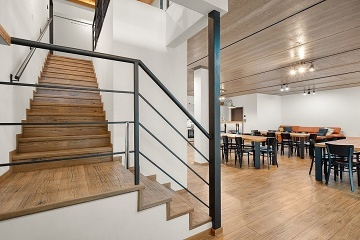 Wellness chalupa a vnit�n� baz�n - park Oslava