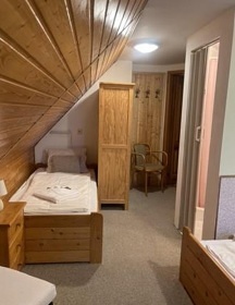 Chalupa pod Sn�kou u lesa - �psk� vodop�d