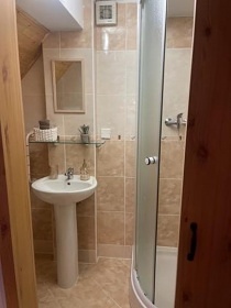 Chalupa pod Sn�kou u lesa - �psk� vodop�d