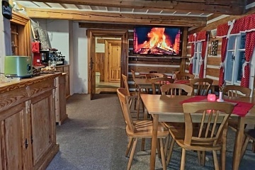 Chalupa pod Sn�kou u lesa - �psk� vodop�d