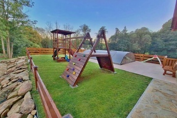 Rodinn� wellness chalupa a baz�n - Doln� Morava