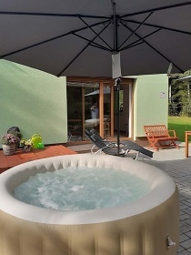 Chata na samot� s v��ivkou - ���rsk� vrchy