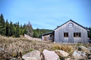 Nov� objekt: Horsk� chata - Jelen� - Kru�nohorsk� magistr�la 4C-148