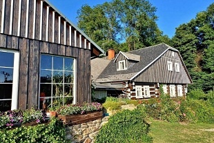 Nov� objekt: Chalupa a vnit�n� baz�n - vrch �al� - Krkono�e 5C-389