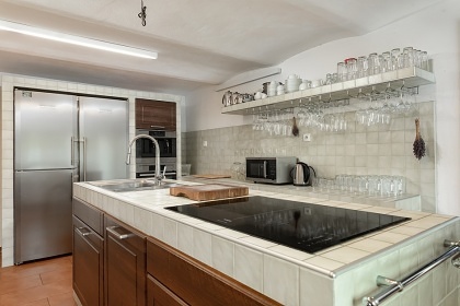 Chalupa s baz�nem - Venkovsk� usedlost Hlu��nsko