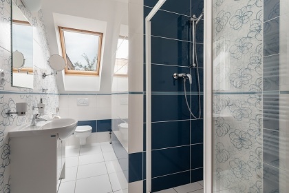 Chalupa s baz�nem - Venkovsk� usedlost Hlu��nsko