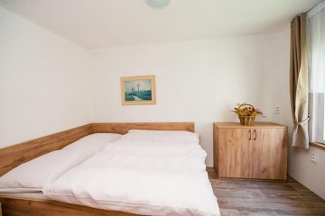 Chaty Host�nsk� vrchy - Slu�ovick� p�ehrada