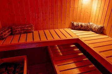 Wellness chata a baz�n - z�mek Konopi�t� - Blan�k