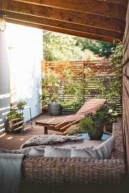 Wellness chata a baz�n - z�mek Konopi�t� - Blan�k