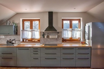 Wellness chata a baz�n - z�mek Konopi�t� - Blan�k