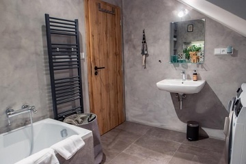 Wellness chata a baz�n - z�mek Konopi�t� - Blan�k