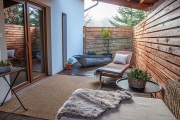 Wellness chata a baz�n - z�mek Konopi�t� - Blan�k