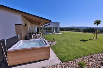 Luxusn� chata - vnit�n� baz�n - Babi��ino �dol�