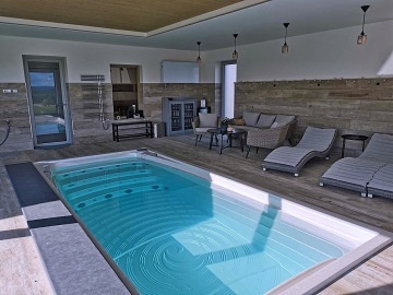 Luxusn� chata - vnit�n� baz�n - Babi��ino �dol�