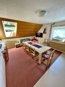 Chalupa s baz�nem - vrch �al� - Benecko - Krkono�e