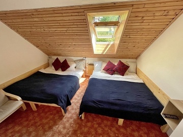 Chalupa s baz�nem - vrch �al� - Vrchlab� - Krkono�e