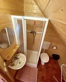 Chalupa s baz�nem - vrch �al� - Benecko - Krkono�e