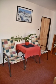 Chalupa s baz�nem - vrch �al� - Benecko - Krkono�e