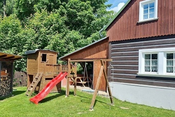 Roubenn� chalupa wellness a baz�n - �ern� hora