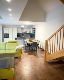 Rekrea�n� d�m s baz�nem - Mikulov - P�lava