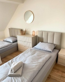 Rekrea�n� d�m s baz�nem - Mikulov - P�lava