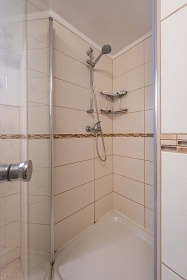 Chalupa s kachlov�mi kamny - Doln� Morava - Kr�l�ky