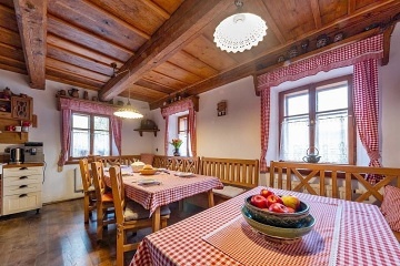 Chalupa s kachlov�mi kamny - Doln� Morava - Kr�l�ky