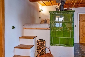 Chalupa s kachlov�mi kamny - Doln� Morava - Kr�l�ky