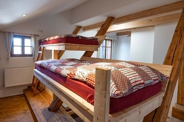 Chalupa s kachlov�mi kamny - Doln� Morava - Kr�l�ky