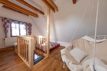 Chalupa s kachlov�mi kamny - Doln� Morava - Kr�l�ky