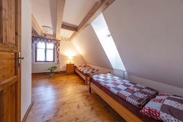 Chalupa s kachlov�mi kamny - Doln� Morava - Kr�l�ky