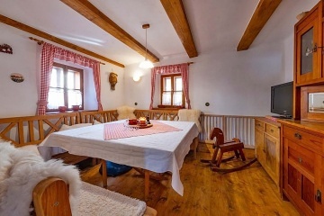 Chalupa s kachlov�mi kamny - Doln� Morava - Kr�l�ky