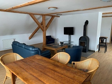 Velk� chalupa Zvi�ina - apartm�ny a vnit�n� baz�n