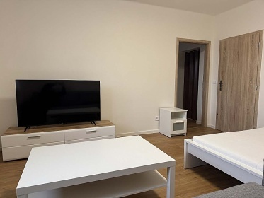 Wellness Rekrea�n� d�m a baz�n - Mirakulum